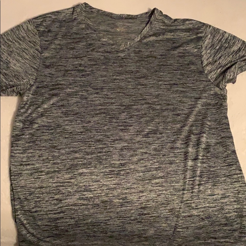 Men’s dri-fit shirt 🌼marked down price🌼